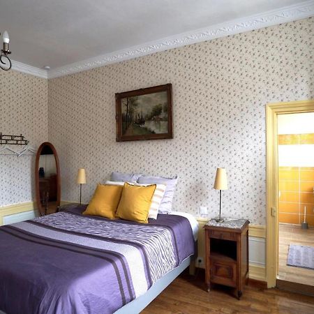 Bed and Breakfast Au Chapitre Rozoy-sur-Serre Exterior foto